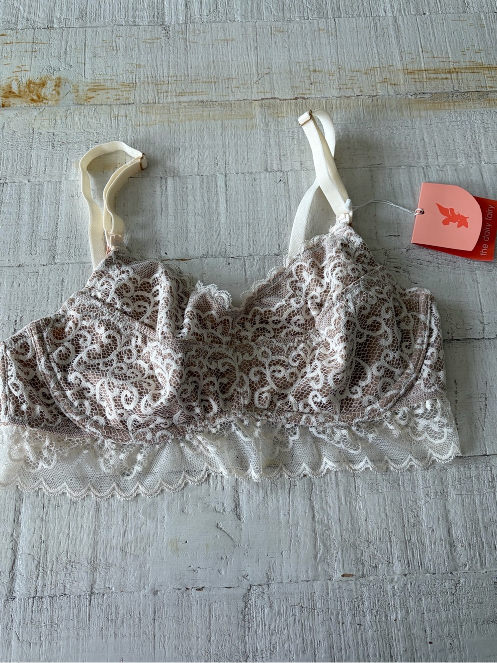 The Dairy Fairy Ayla Bra NWT size Medium (3) Luxury Lace Nursing Bra Ivory/Nude